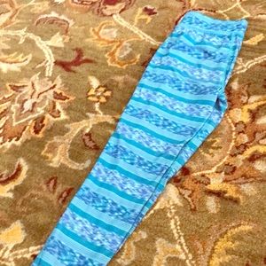 Size 10/12 athletic leggings.